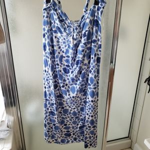 Liz Lange from Target Blue & White Geometric Print Knit maternity dress